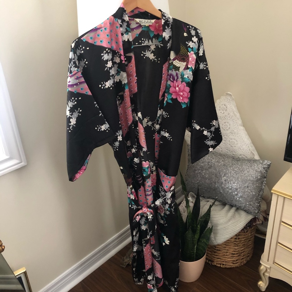 Floral Black and Pink Women's Robe
